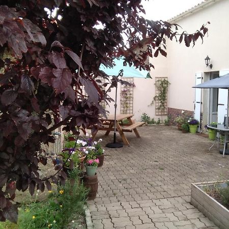 La BernardiereLes Tournesols住宿加早餐旅馆 外观 照片